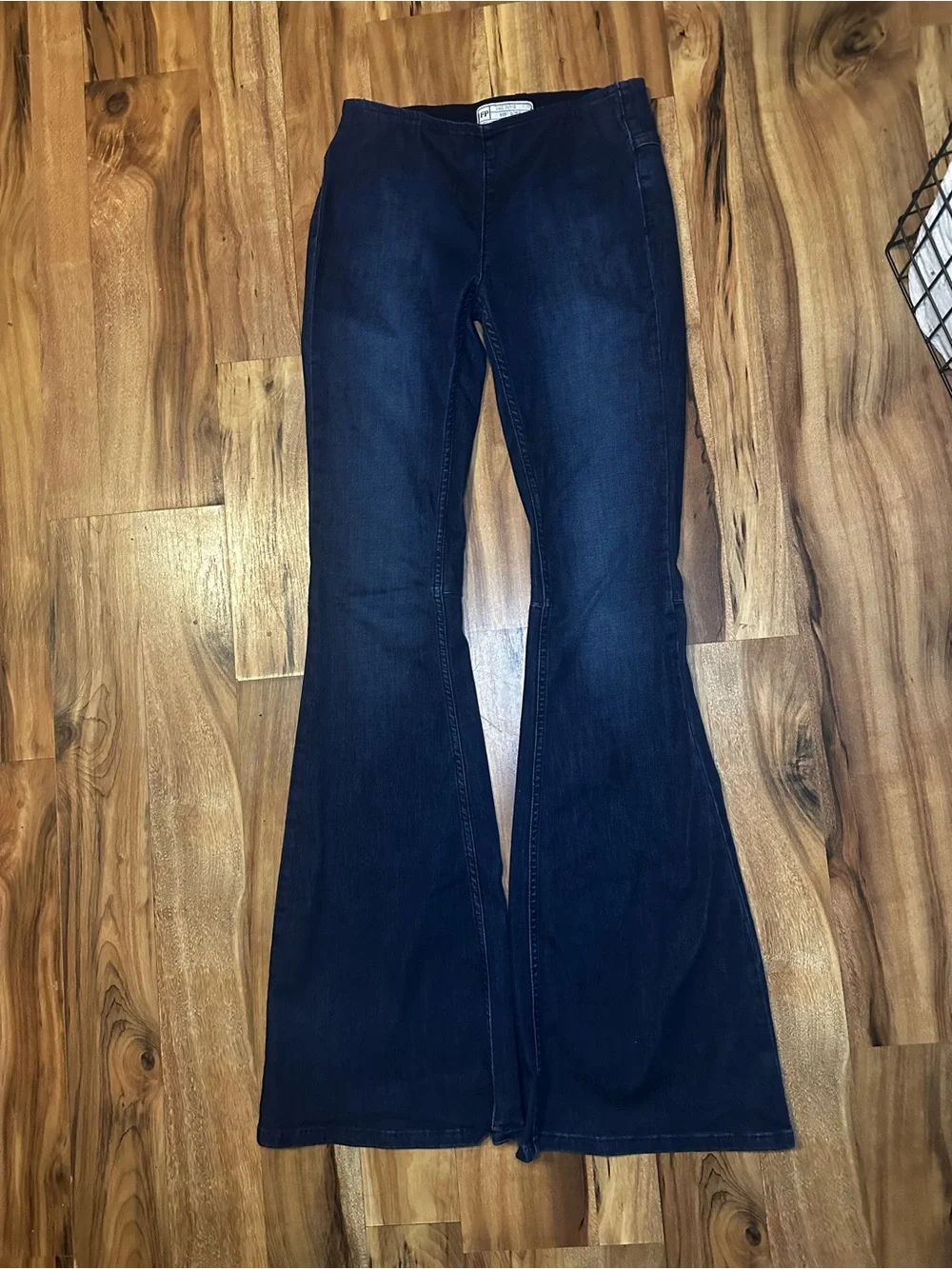 Free People Pull On Flare Jeans Women’s 26 Dark Wash Stretch Denim Pants